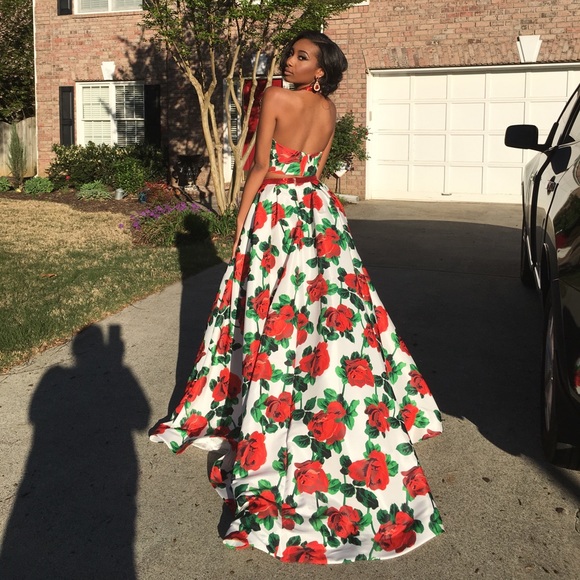 Sherri Hill Prom Dress - Picture 3 of 7